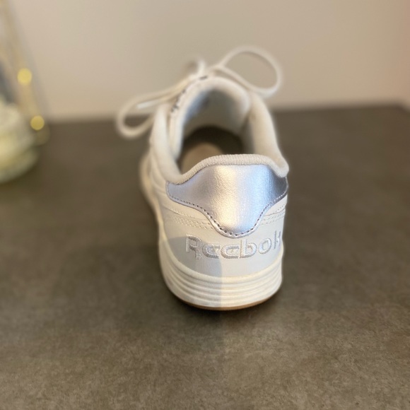 Brand New Retro Reebok Classics - Picture 5 of 5